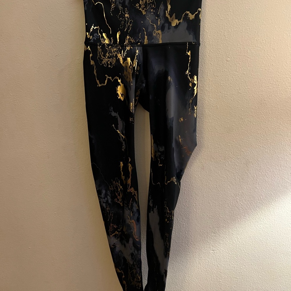 Old Navy Black and Gold Active Leggings